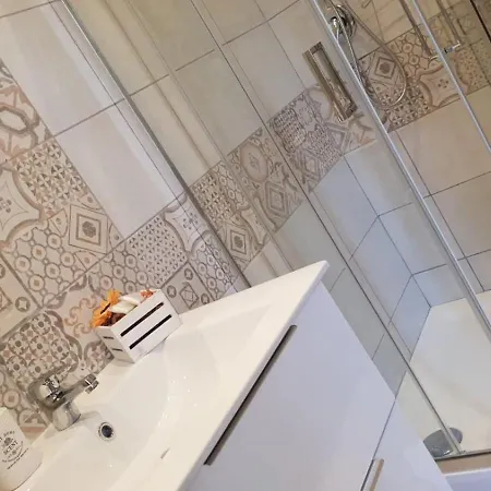 Bed and breakfast Lumiere 3*