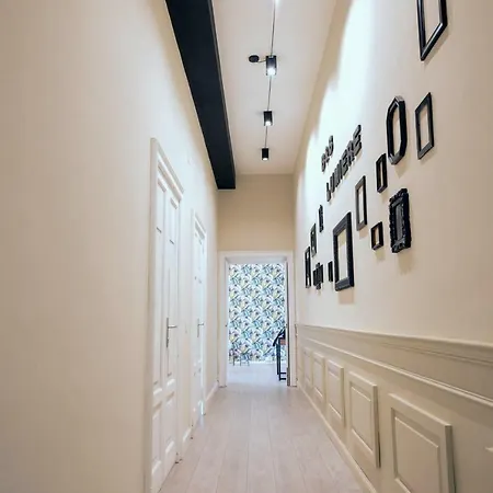 Lumiere לינה וארוחת בוקר 3*